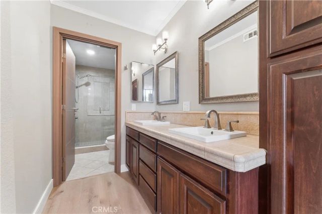 16866 Kingsbury 107, Granada Hills, CA 91344
