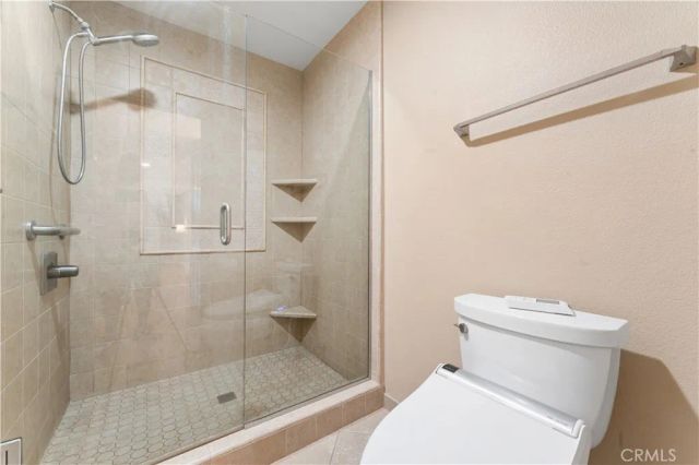 16866 Kingsbury 107, Granada Hills, CA 91344