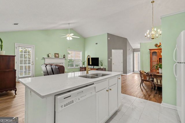 145 Courtyard Lane, Newnan, GA 30265