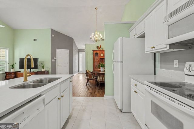 145 Courtyard Lane, Newnan, GA 30265