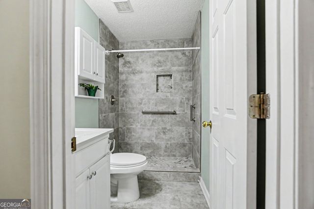 145 Courtyard Lane, Newnan, GA 30265