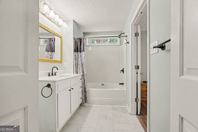 145 Courtyard Lane, Newnan, GA 30265