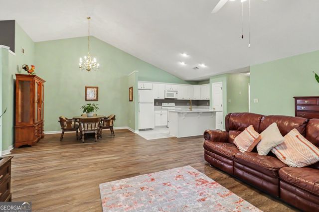 145 Courtyard Lane, Newnan, GA 30265