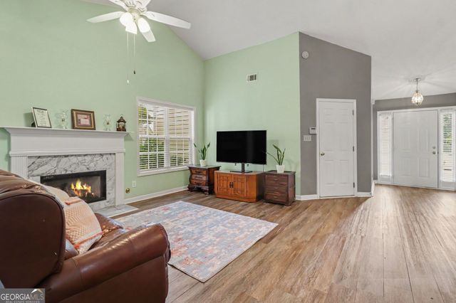 145 Courtyard Lane, Newnan, GA 30265