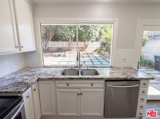 23732 San Dona, Laguna Hills, CA 92653