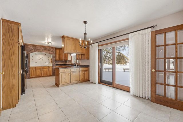 909 COUNTRY CLUB LANE, Fond Du Lac, WI 54935