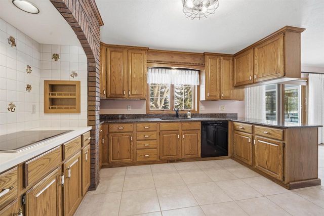 909 COUNTRY CLUB LANE, Fond Du Lac, WI 54935