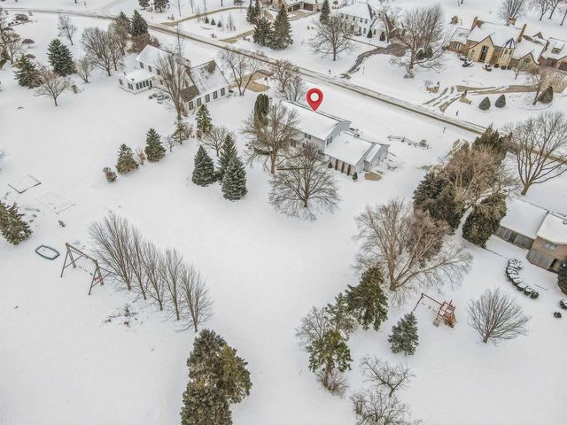 909 COUNTRY CLUB LANE, Fond Du Lac, WI 54935