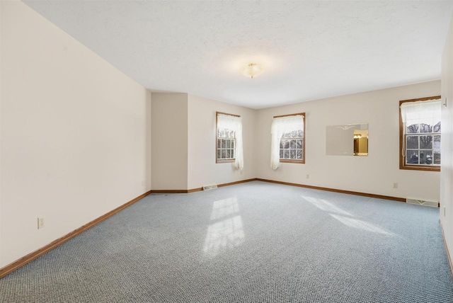 909 COUNTRY CLUB LANE, Fond Du Lac, WI 54935