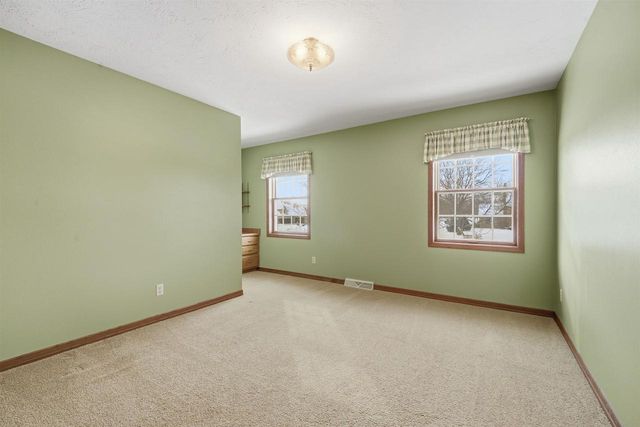 909 COUNTRY CLUB LANE, Fond Du Lac, WI 54935