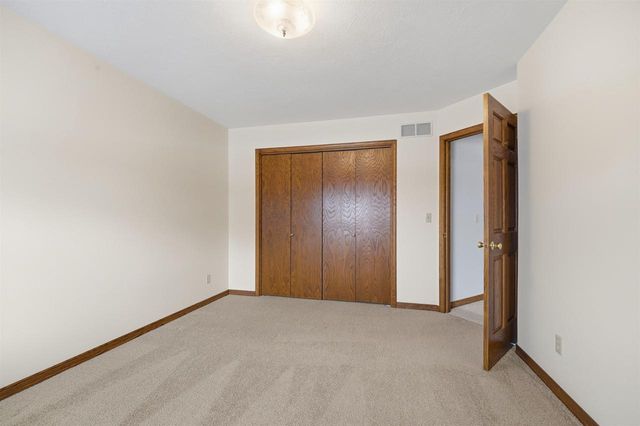 909 COUNTRY CLUB LANE, Fond Du Lac, WI 54935