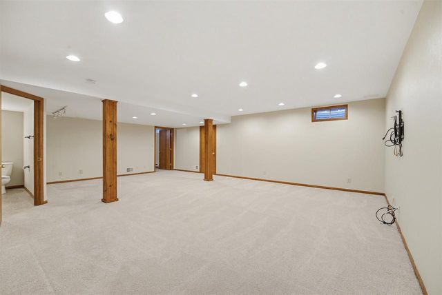 909 COUNTRY CLUB LANE, Fond Du Lac, WI 54935