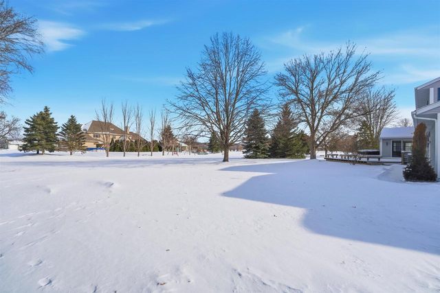 909 COUNTRY CLUB LANE, Fond Du Lac, WI 54935