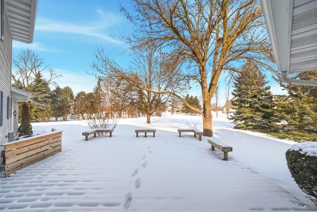 909 COUNTRY CLUB LANE, Fond Du Lac, WI 54935