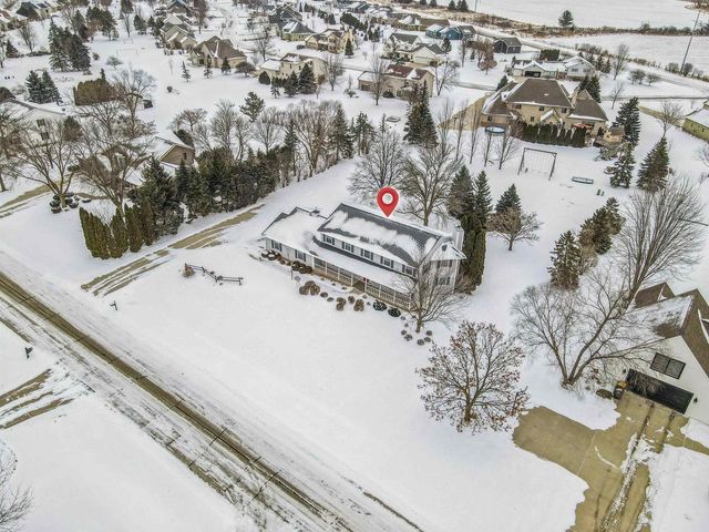 909 COUNTRY CLUB LANE, Fond Du Lac, WI 54935