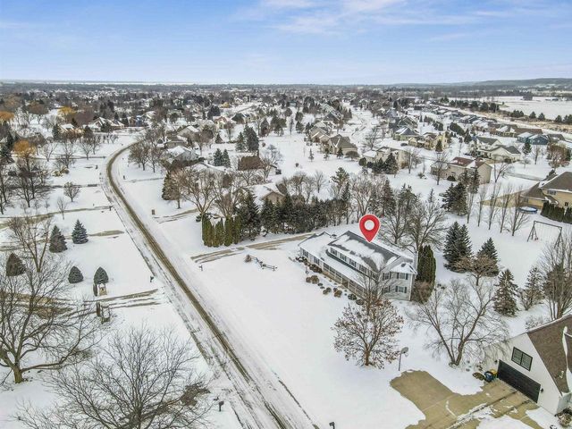 909 COUNTRY CLUB LANE, Fond Du Lac, WI 54935