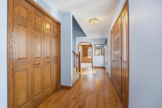 909 COUNTRY CLUB LANE, Fond Du Lac, WI 54935