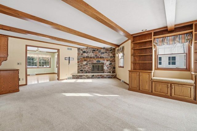 909 COUNTRY CLUB LANE, Fond Du Lac, WI 54935