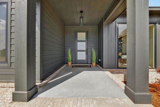 2530 N Emerald Ct, Andover, KS 67002
