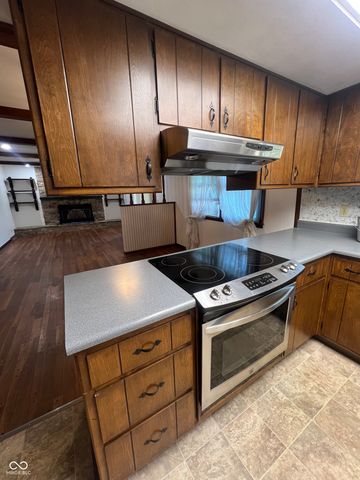 616 Lawndale Drive, Plainfield, IN 46168