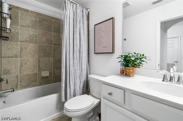 9596 Trevi CT 5413, Naples, FL 34113
