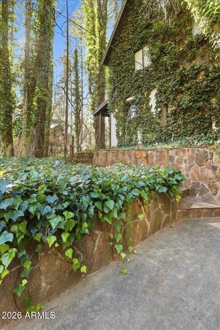 621 N Harding Drive, Sedona, AZ 86336