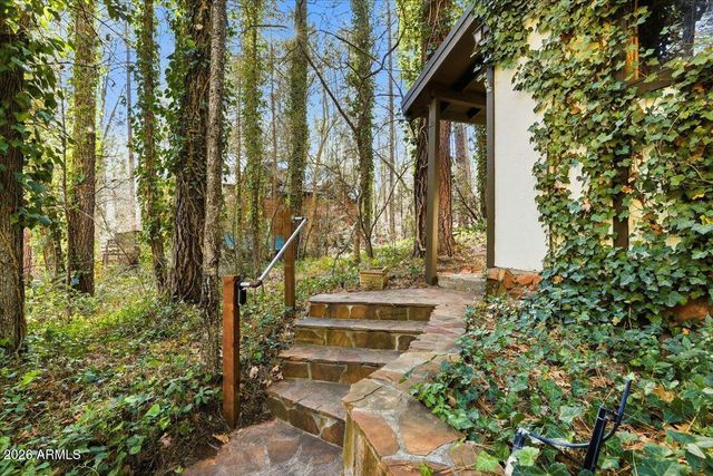 621 N Harding Drive, Sedona, AZ 86336