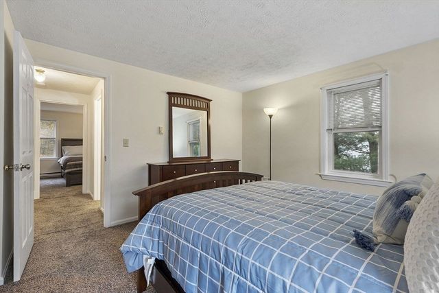 68 Olde Colonial Dr 6, Gardner, MA 01440