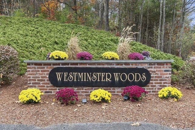 68 Olde Colonial Dr 6, Gardner, MA 01440