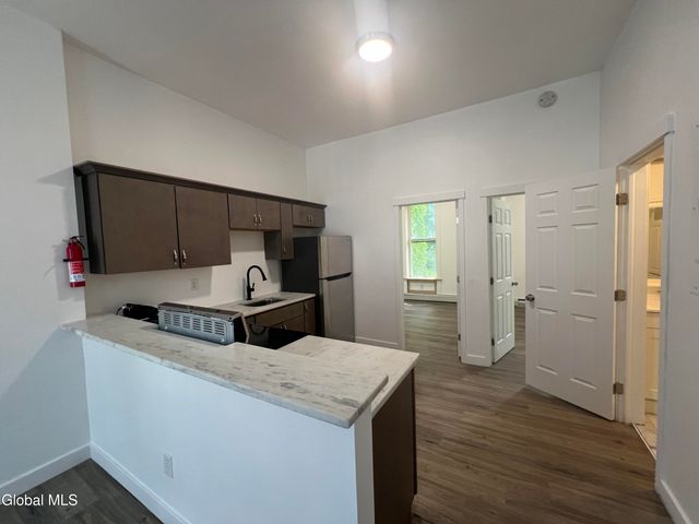 336 Clinton Avenue 1st Floor, Albany, NY 12206