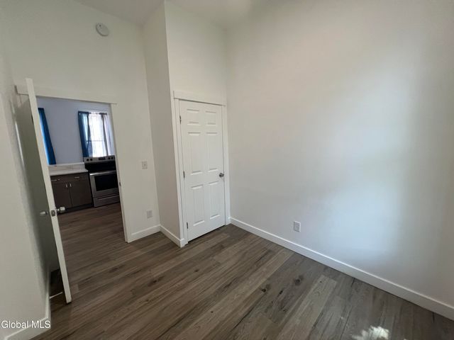 336 Clinton Avenue 1st Floor, Albany, NY 12206