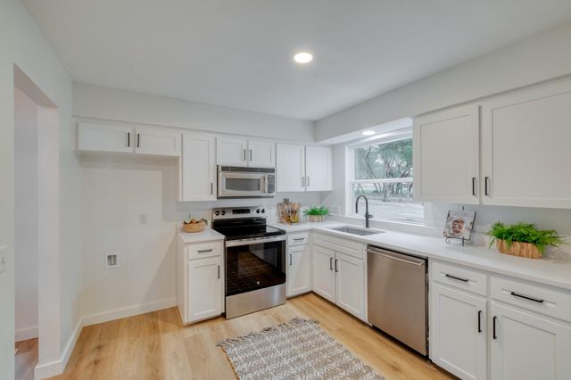 10306 D K Ranch RD, Austin, TX 78759
