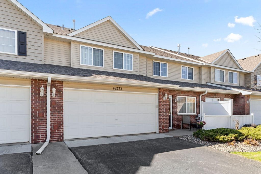 16373 Elm Creek Lane 7051, Lakeville, MN 55044