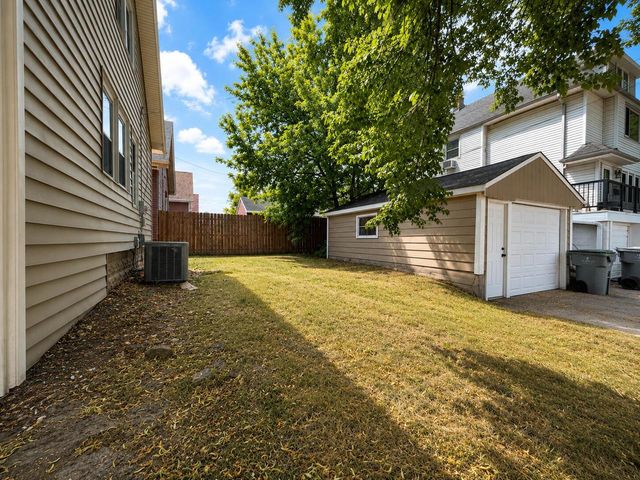 525 N 45th STREET, Milwaukee, WI 53208