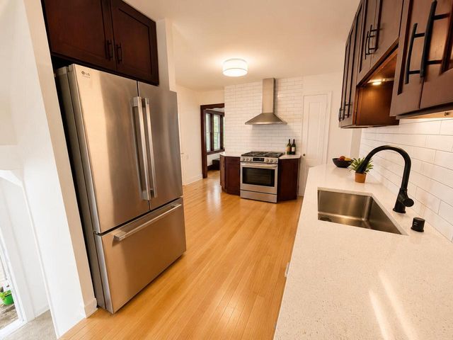 525 N 45th STREET, Milwaukee, WI 53208