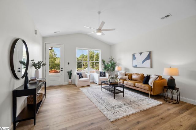 4015 Old Brooks Court, Greer, SC 29651