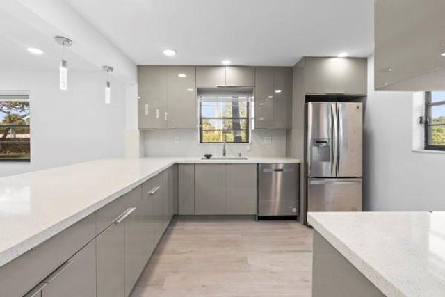 6085 N Sabal Palm Boulevard 109, Tamarac, FL 33319