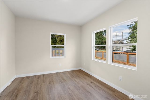 421 4th Street NE, Auburn, WA 98002