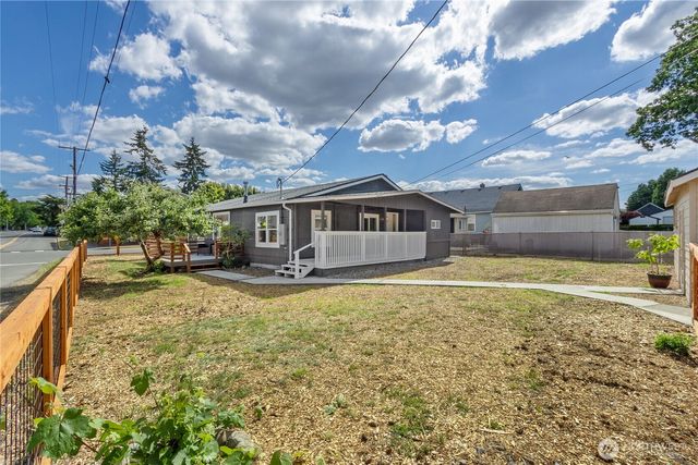 421 4th Street NE, Auburn, WA 98002