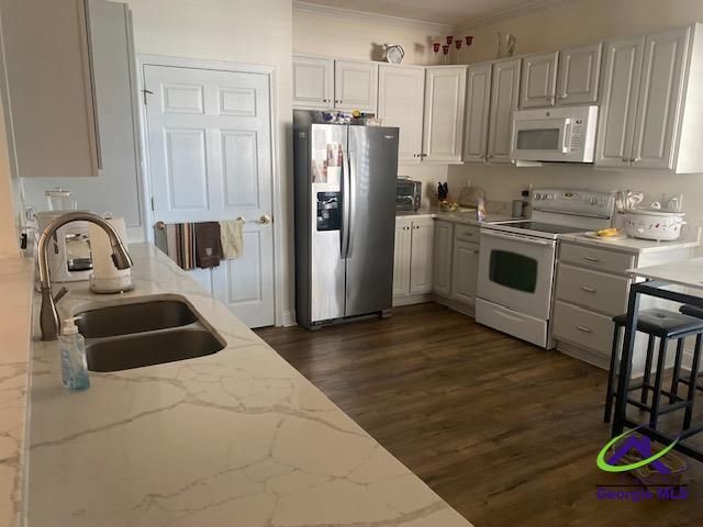 304 S Houston Springs Boulevard, Perry, GA 31069
