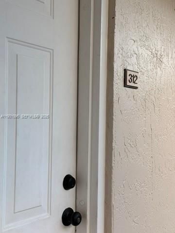 6115 NW 186th St 312, Hialeah, FL 33015