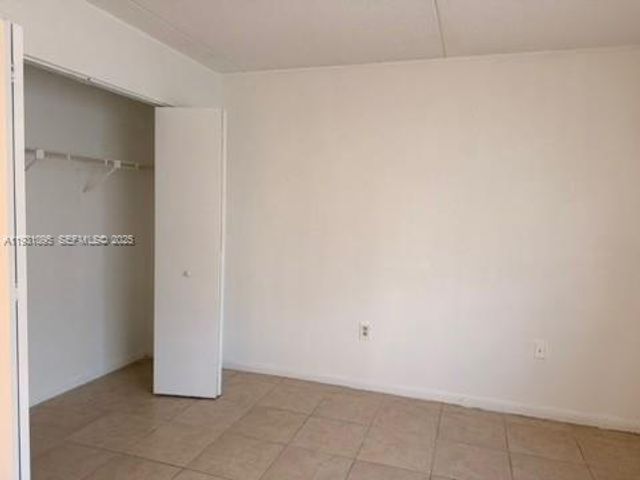 6115 NW 186th St 312, Hialeah, FL 33015