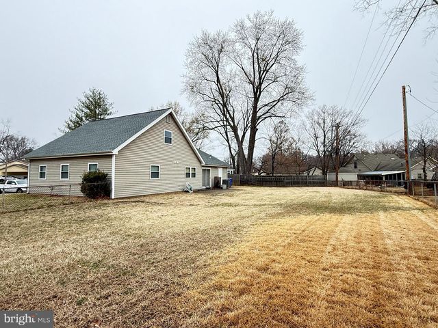 1111 STONE CT, Waldorf, MD 20602