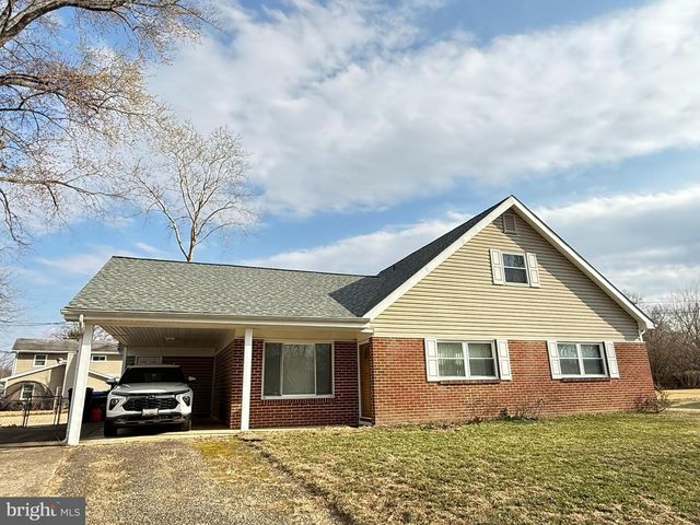 1111 STONE CT, Waldorf, MD 20602