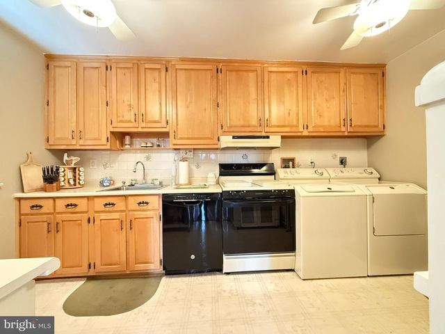 1111 STONE CT, Waldorf, MD 20602