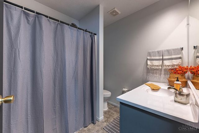 4723 Caprice Drive, Middletown, OH 45044