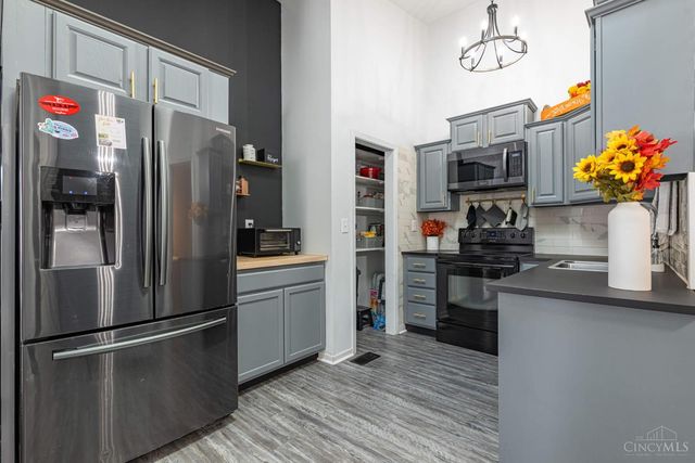 4723 Caprice Drive, Middletown, OH 45044