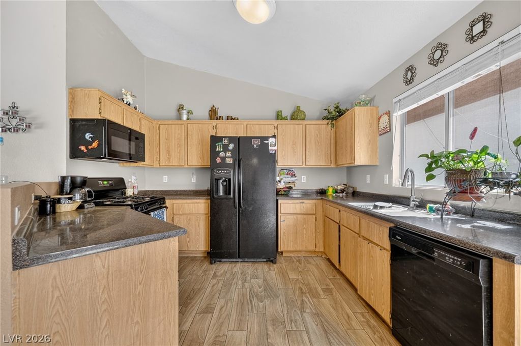 4614 Little Finch Lane, Las Vegas, NV 89115 — photo 4