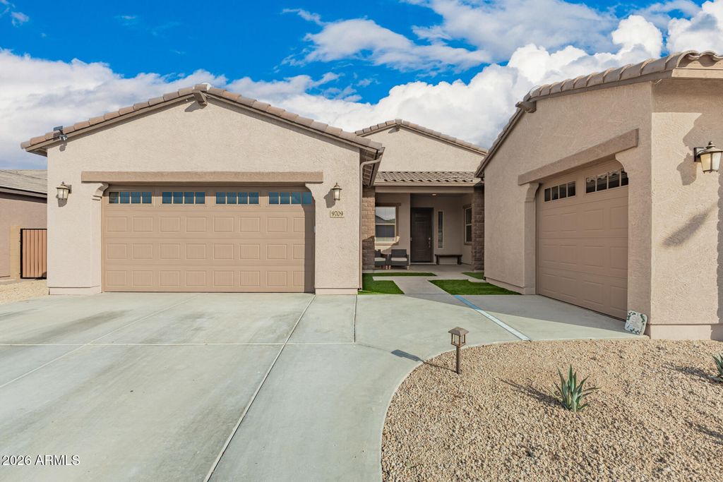 9709 S 41ST Lane, Laveen, AZ 85339