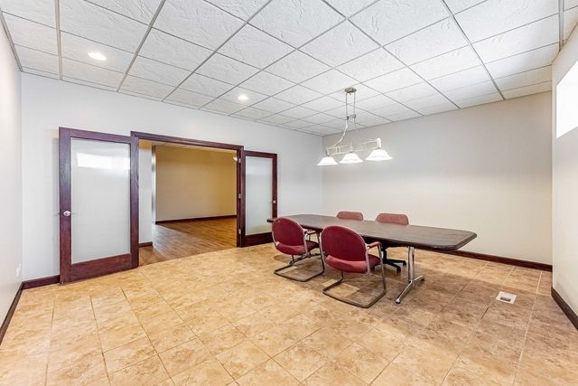 5543 W Diversey Avenue, Chicago, IL 60639
